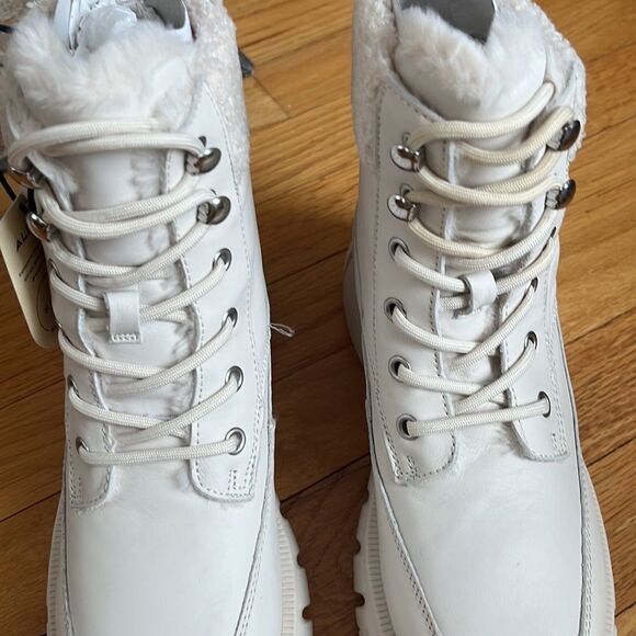 Aldo Nydoremas White Leather Sherpa Trim Lace Up Lug Sole Booties Size 7 - Picture 2 of 8